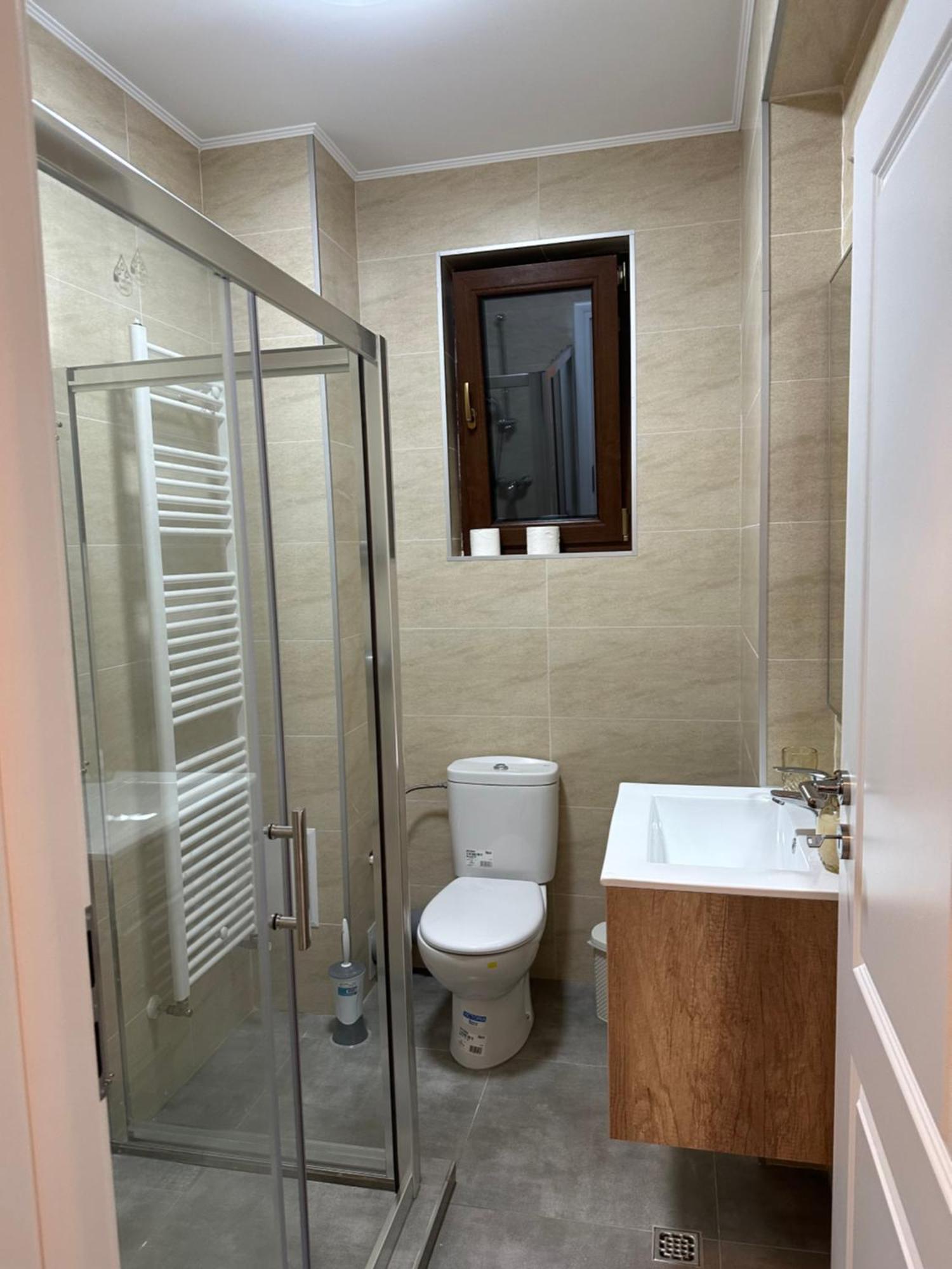 Apartament Simoni プロイェシュティ エクステリア 写真