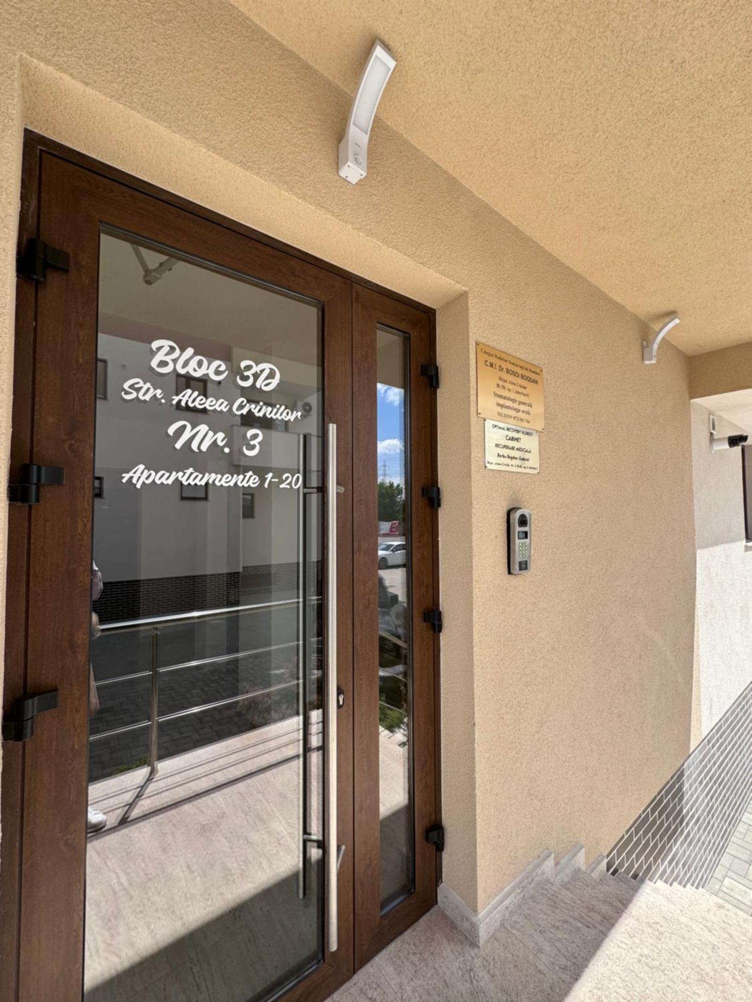 Apartament Simoni プロイェシュティ エクステリア 写真